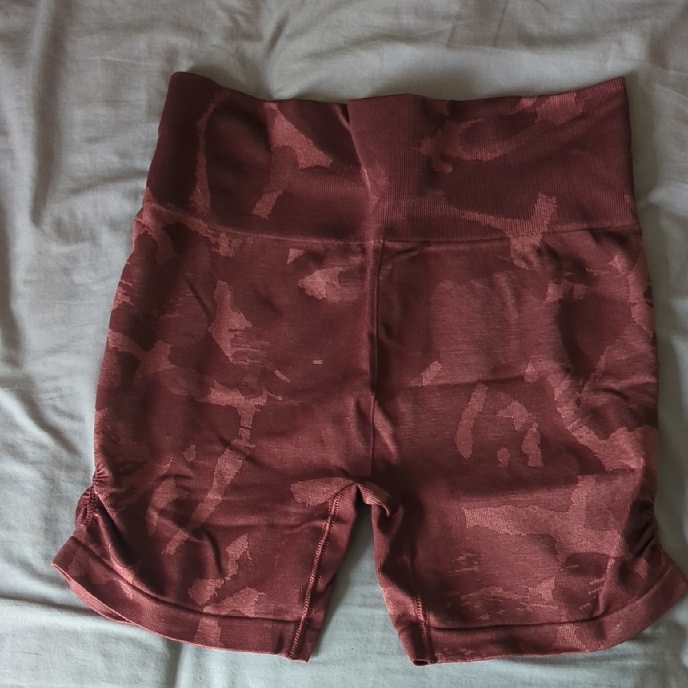 Gymshark Maroon Camo Shorts - Picture 2 of 7